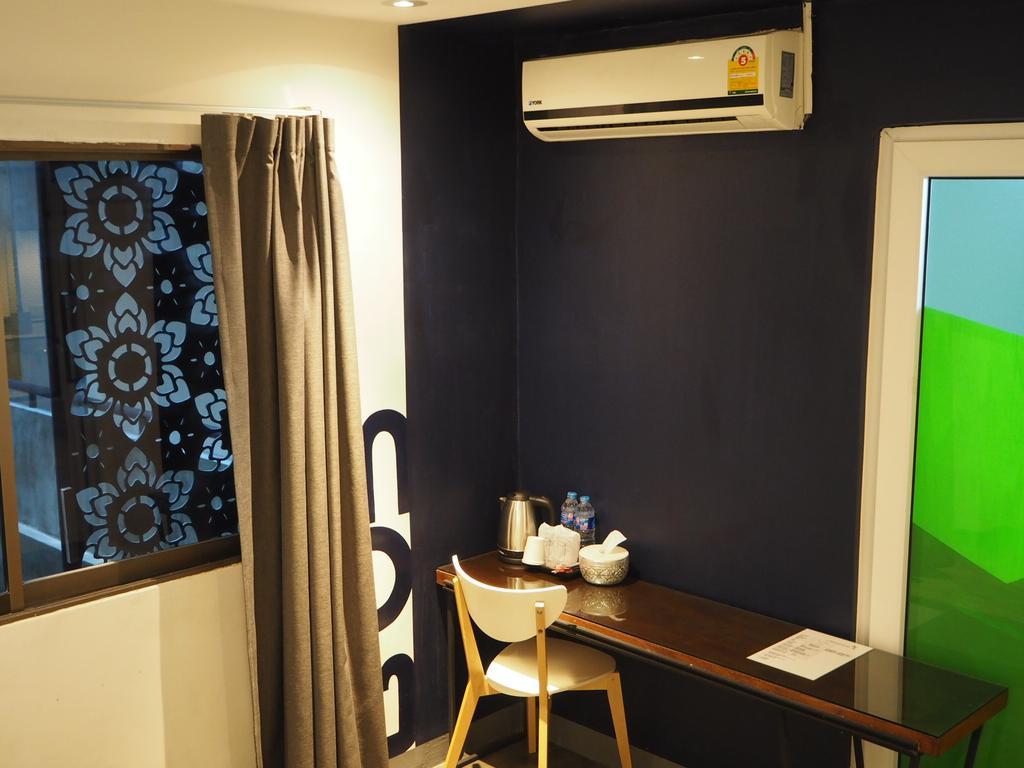 Art-C House Hotel Phuket Exterior photo